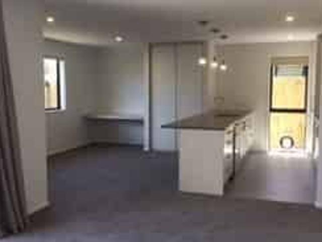 Townhouse for rent in Omokoroa, Bay Of Plenty