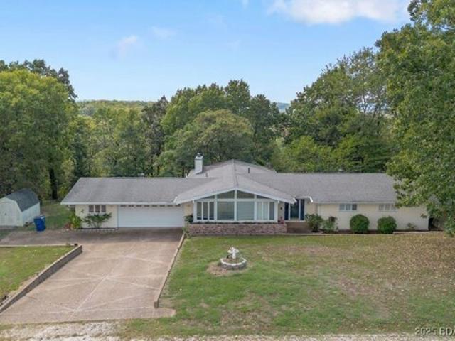 House for sale in Kaiser, Missouri