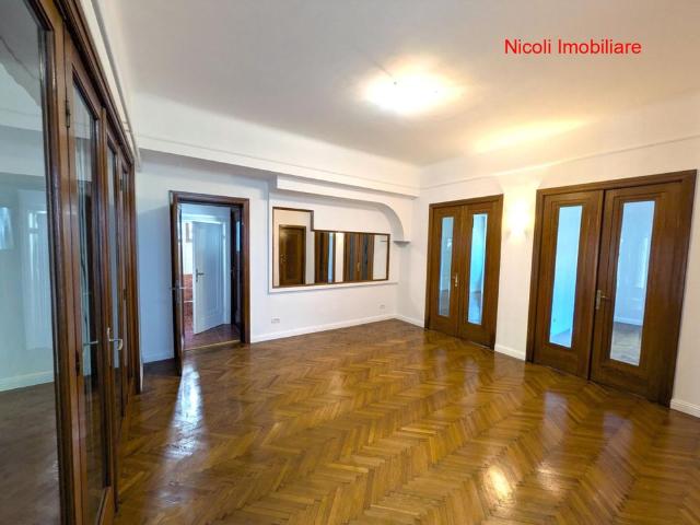 Casă închirieri în Colțea, București