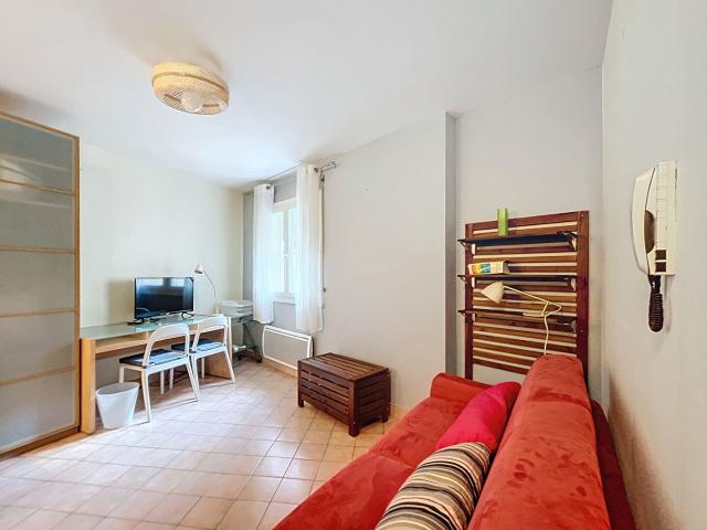 Studio location à Avignon