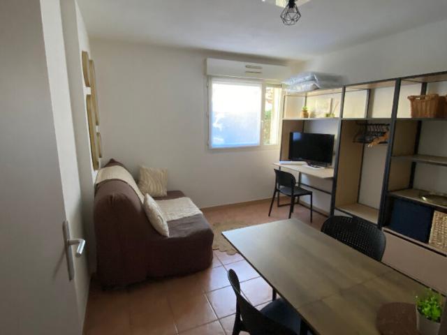 Studio location à Avignon