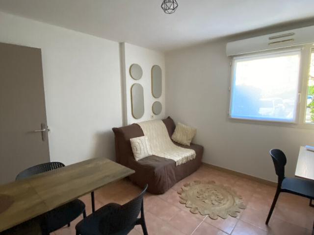 Studio location à Avignon