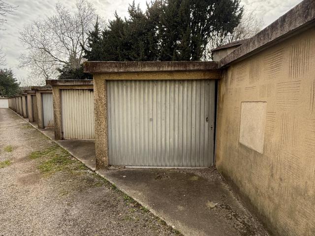 Garage vente à Avignon