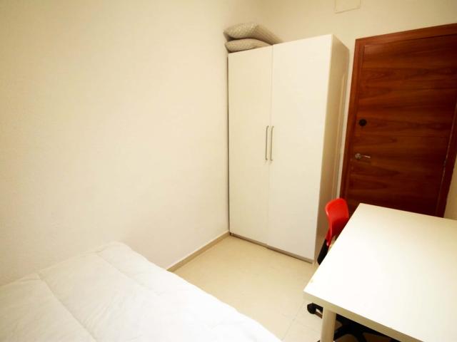 Habitación en alquiler en Sants-Montjuïc, Barcelonès