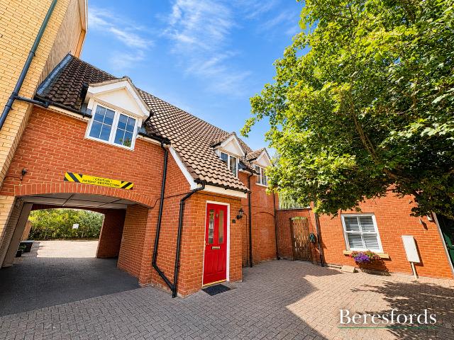 House for rent in Mile End, Fordham Heath