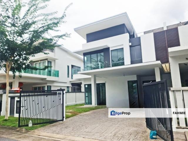 House for sale in Sendayan Village, Negeri Sembilan
