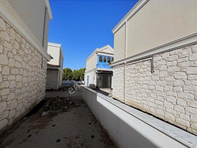 Kuşadasi, Aydin içerisinde satılık Villa