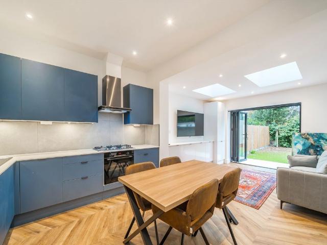 Apartment for rent in Upper Tooting, Greater London