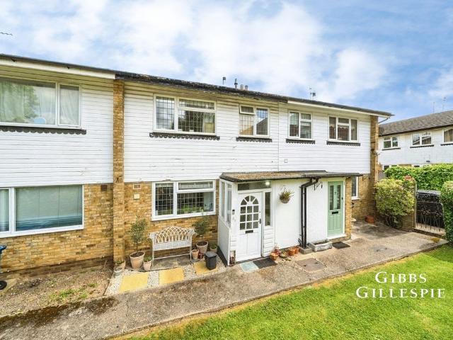 House for rent in Hatch End, Greater London