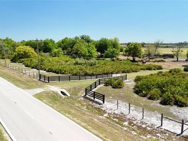 Land for sale in Fort Meade, Florida