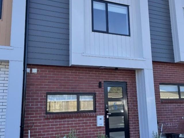 House for rent in Larchwood, Whau
