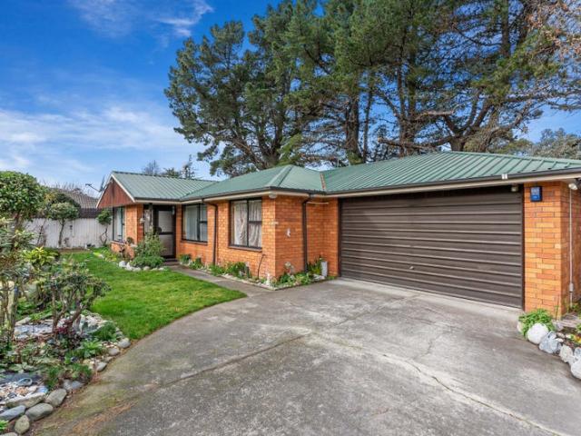 House for rent in Chaslands, Canterbury