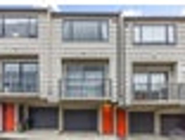 Townhouse for rent in Avondale