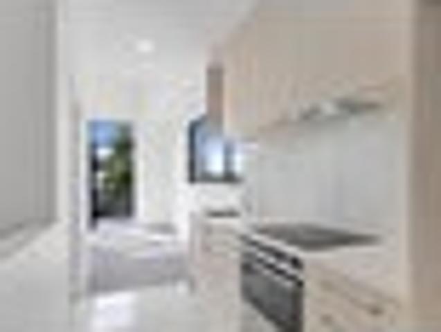 Townhouse for rent in Avondale, Whau