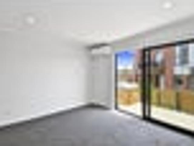 Townhouse for rent in Avondale, Whau