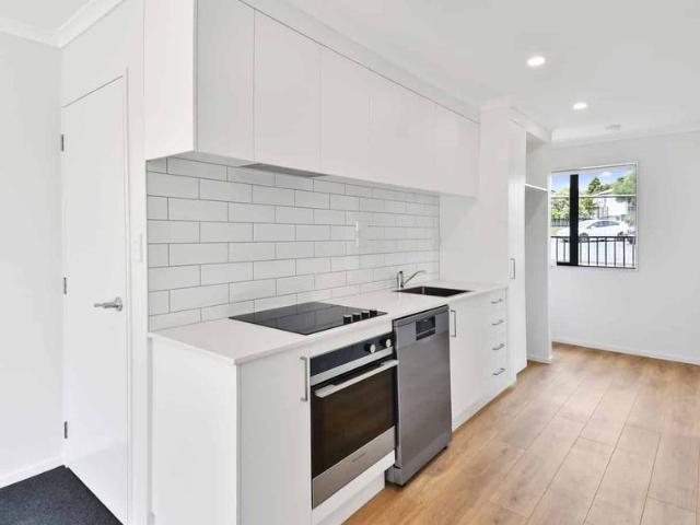 Townhouse for rent in Avondale, Oroua County
