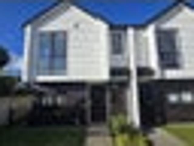 Townhouse for rent in Avondale, Oroua County