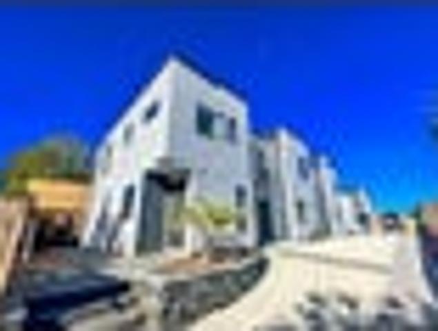 Townhouse for rent in New Windsor, Oroua County