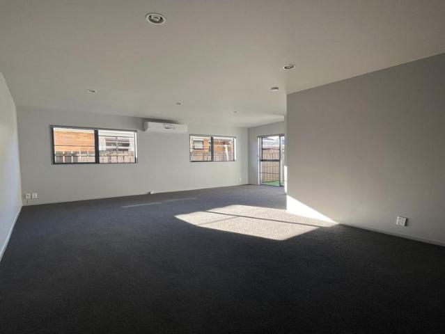 Townhouse for rent in Avondale, Oroua County