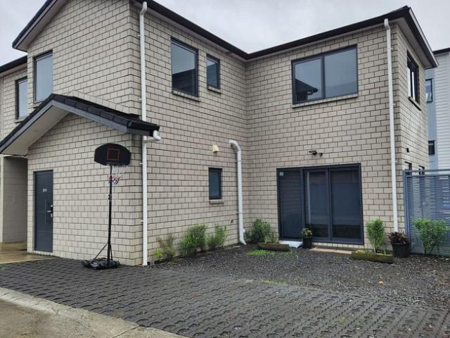 House for rent in Balmoral