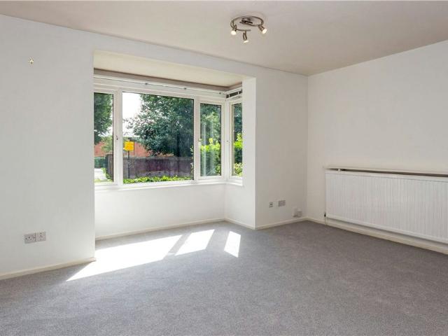 Apartment for rent in St Albans, Five Acres