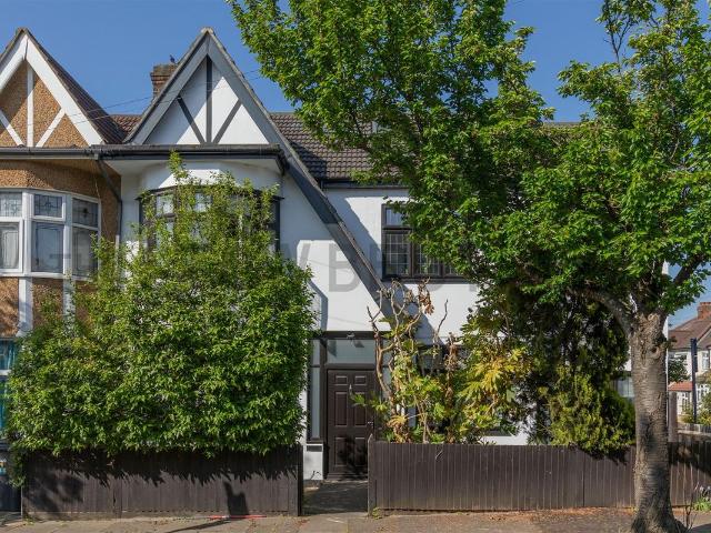 Room for rent in Greater London