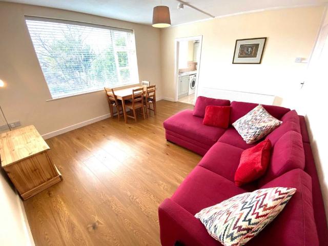 Apartment to rent in Bluebell, North Tipperary