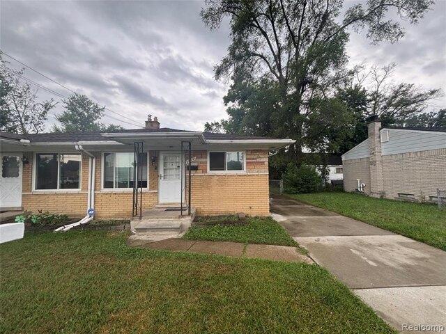 House for sale in Inkster