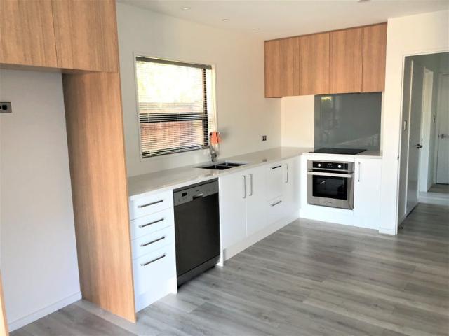 House for rent in Chaslands, Canterbury
