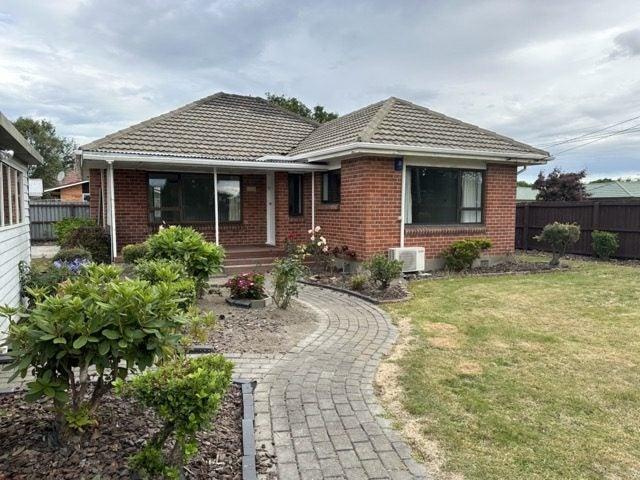 House for rent in Chaslands, Canterbury