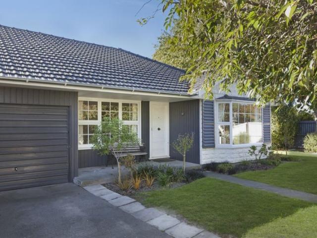 Apartment for rent in Chaslands, Canterbury
