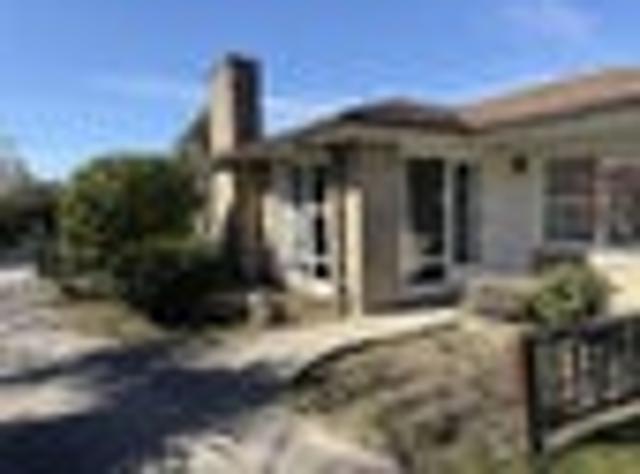 House for rent in Chaslands, Canterbury