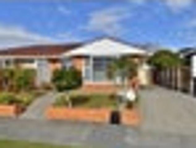 Apartment for rent in Chaslands, Canterbury