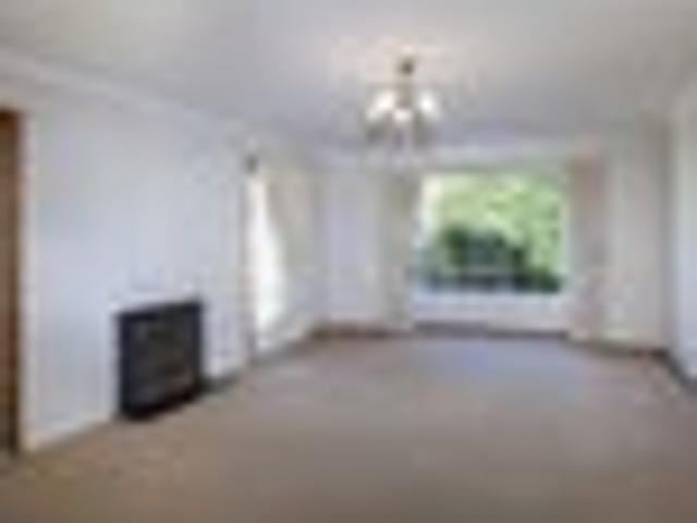 Apartment for rent in Chaslands, Canterbury