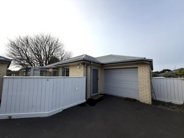 Apartment for rent in Chaslands, Canterbury