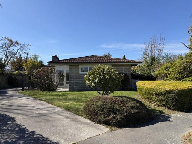 House for rent in Chaslands, Canterbury