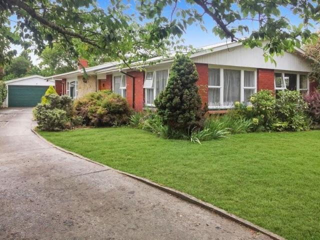 House for rent in Chaslands, Canterbury