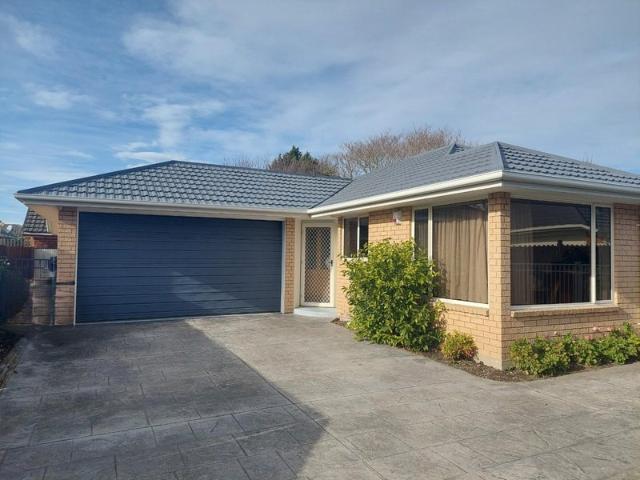 House for rent in Chaslands, Canterbury