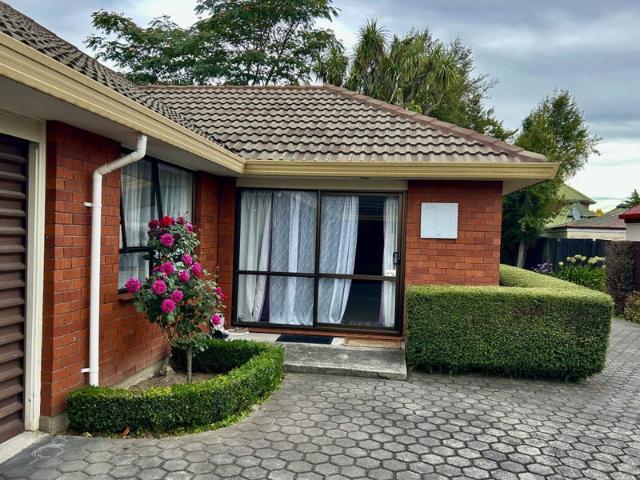 House for rent in Chaslands, Canterbury