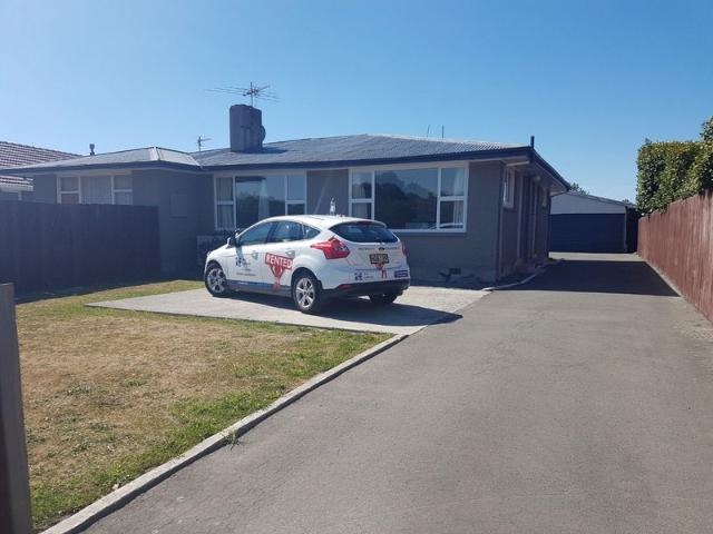 House for rent in Chaslands, Canterbury