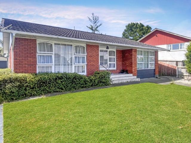 House for rent in Chaslands, Canterbury