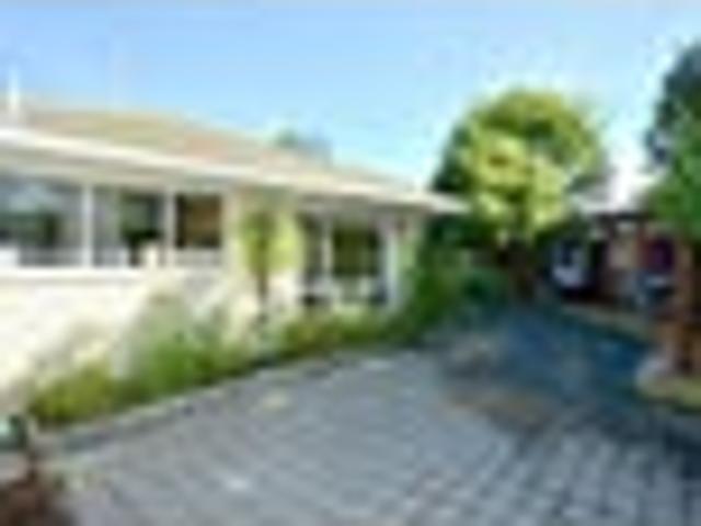 House for rent in Chaslands, Canterbury