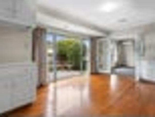 House for rent in Chaslands, Canterbury