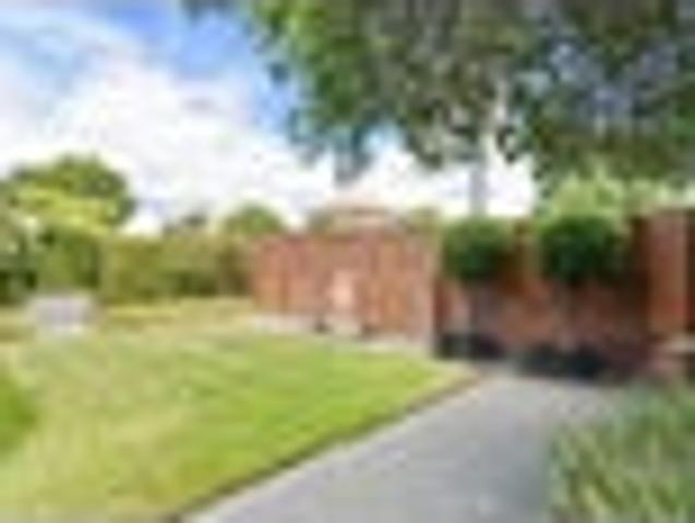 House for rent in Chaslands, Canterbury