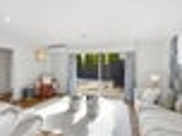 House for rent in Chaslands, Canterbury