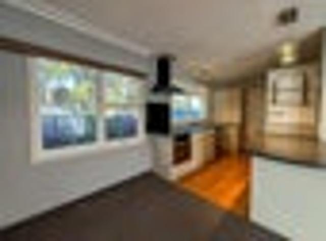 House for rent in Chaslands, Canterbury
