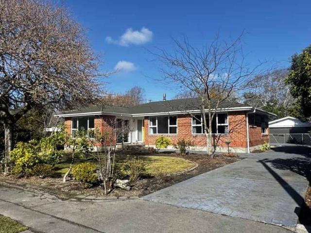 House for rent in Chaslands, Canterbury