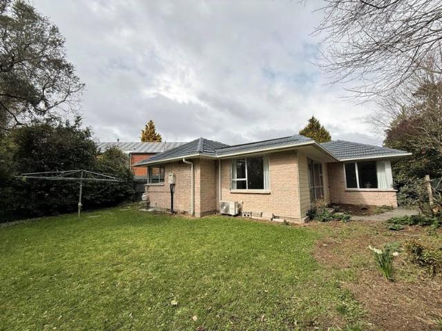 House for rent in Chaslands, Canterbury