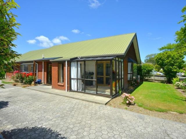 House for rent in Chaslands, Canterbury