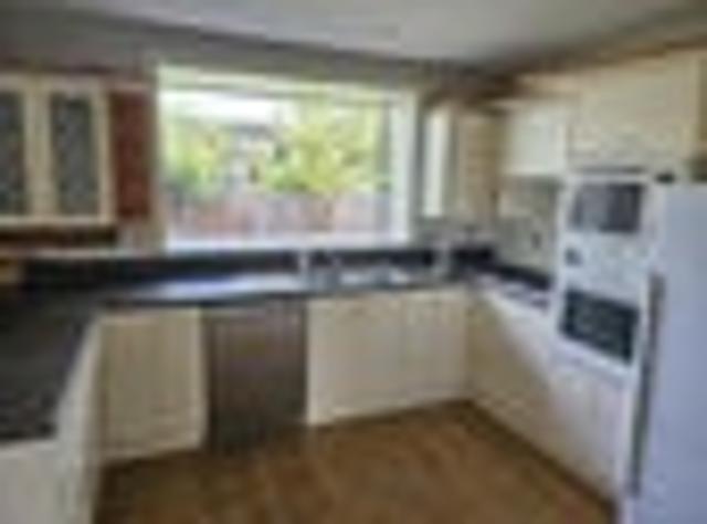 House for rent in Chaslands, Canterbury